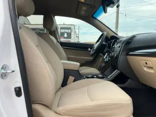 2011 Kia Sorento LX