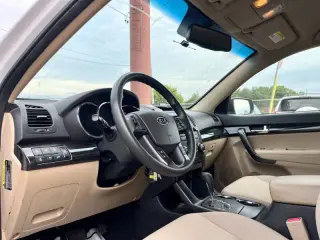 2011 Kia Sorento LX
