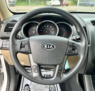 2011 Kia Sorento LX