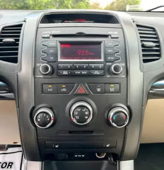 2011 Kia Sorento LX