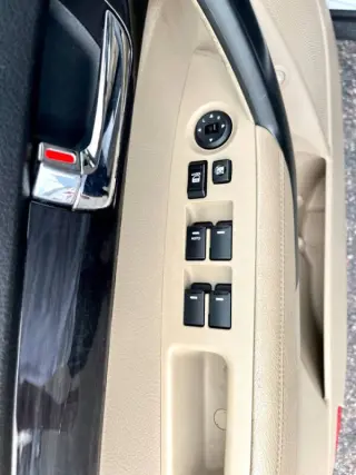 2011 Kia Sorento LX