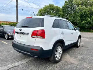 2011 Kia Sorento LX