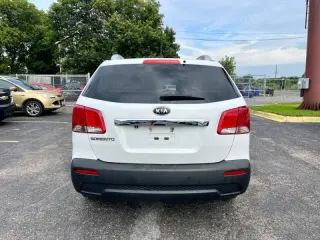 2011 Kia Sorento LX