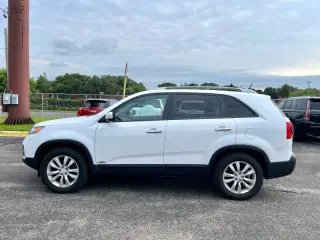 2011 Kia Sorento LX