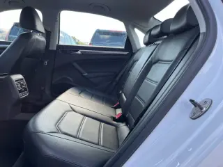 2017 Volkswagen Passat 1.8T SE