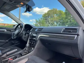 2017 Volkswagen Passat 1.8T SE