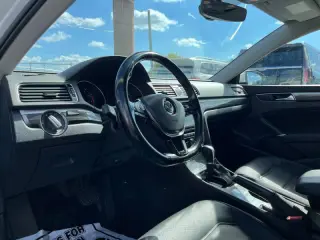 2017 Volkswagen Passat 1.8T SE