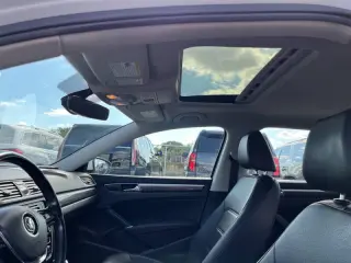 2017 Volkswagen Passat 1.8T SE