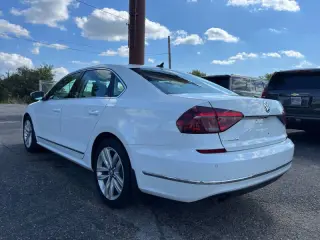 2017 Volkswagen Passat 1.8T SE