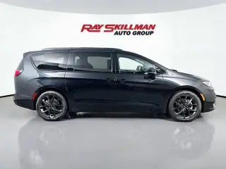 Chrysler Pacifica 2024 Limited 4dr Mini-Van