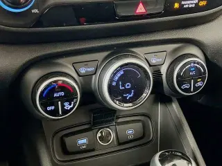 Hyundai VENUE 2025 SEL 4dr Crossover
