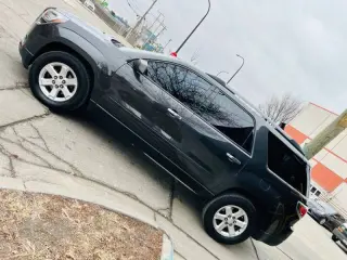 2014 GMC Acadia SLE-2