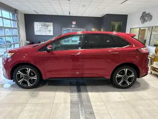 Ford Edge 2022 AWD ST 4dr Crossover