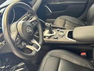 Alfa Romeo Giulia 2022 AWD Ti 4dr Sedan