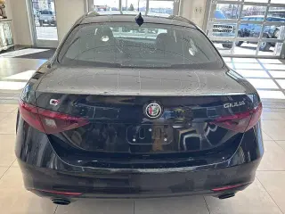 Alfa Romeo Giulia 2022 AWD Ti 4dr Sedan