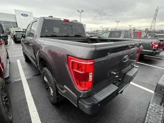 Ford F-150 2022 4x4 XL 4dr SuperCrew 5.5 ft. SB