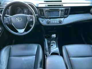2016 Toyota RAV4 SE
