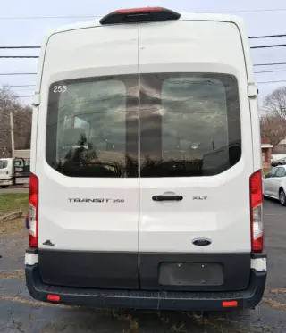 2022 Ford Transit 350 XLT