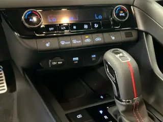 Hyundai ELANTRA 2025 N Line Sedán de 4 puertas