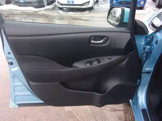 2015 Nissan LEAF S