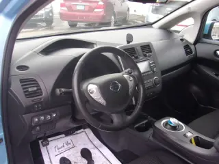 2015 Nissan LEAF S