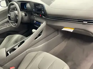 Hyundai ELANTRA 2026 SEL Sport Premium 4dr Sedan