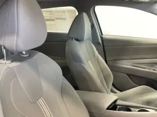 Hyundai ELANTRA 2026 SEL Sport Premium 4dr Sedan