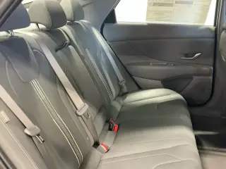 Hyundai ELANTRA 2026 SEL Sport Premium 4dr Sedan