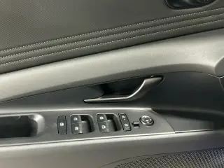 Hyundai ELANTRA 2026 SEL Sport Premium 4dr Sedan