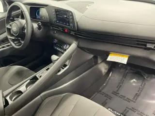 Hyundai ELANTRA 2026 SEL Sport Premium 4dr Sedan