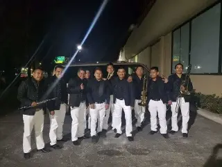 BANDA SINALOENSE LA REVOLTOZA