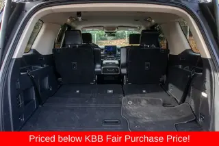 Ford Expedition 2023 4x4 XLT 4dr SUV
