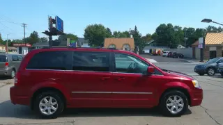 2009 Chrysler Town and Country Touring