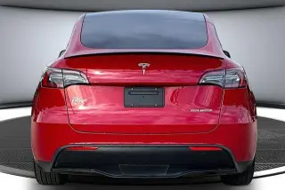 Tesla Model Y 2023 AWD Performance 4dr Crossover