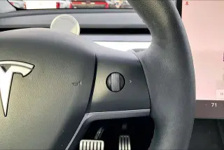 Tesla Model Y 2023 AWD Performance 4dr Crossover