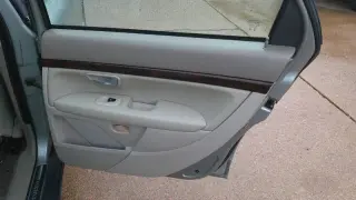 2004 Volvo S80 2.5T