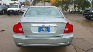 2004 Volvo S80 2.5T