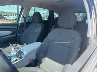 Hyundai TUCSON 2022 SE 4dr SUV (midyear release)