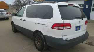 2002 Toyota Sienna CE