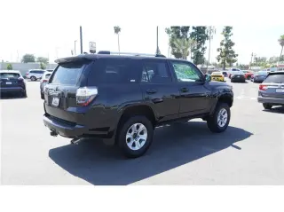 2019 Toyota 4Runner SR5 Sport Utility 4D