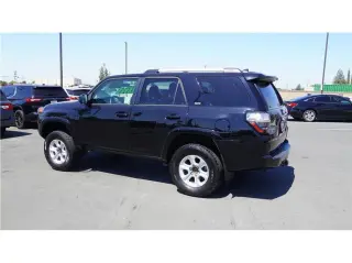 2019 Toyota 4Runner SR5 Sport Utility 4D