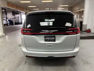 Chrysler Pacifica 2023 Touring L 4dr Mini-Van