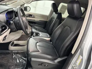 Chrysler Pacifica 2023 Touring L 4dr Mini-Van