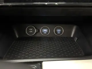 Genesis G70 2024 2.5T Standard 4dr Sedan