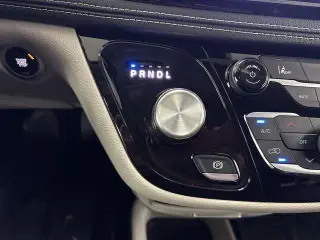 Chrysler Pacifica Plug-In Hybrid 2023 Touring L 4dr Mini-Van
