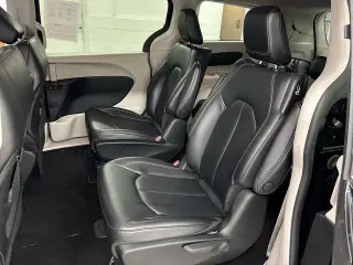 Chrysler Pacifica Plug-In Hybrid 2023 Touring L 4dr Mini-Van