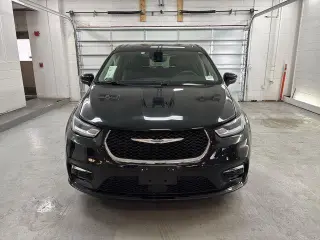 Chrysler Pacifica Plug-In Hybrid 2023 Touring L 4dr Mini-Van