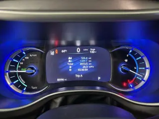Chrysler Pacifica Plug-In Hybrid 2023 Touring L 4dr Mini-Van