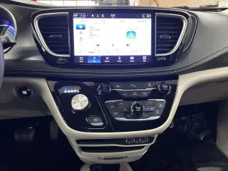 Chrysler Pacifica Plug-In Hybrid 2023 Touring L 4dr Mini-Van