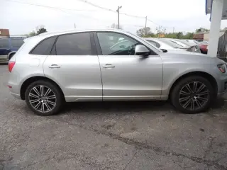 2011 Audi Q5 2.0T quattro Premium Plus